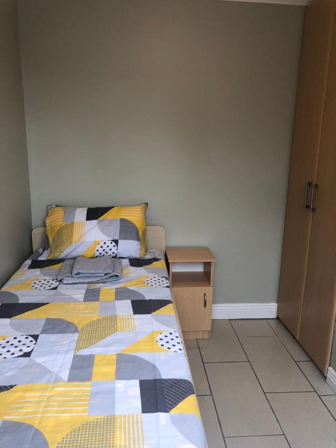 Cheerful 4 Bedroom Town House With Bbq, Galway Bagian luar foto