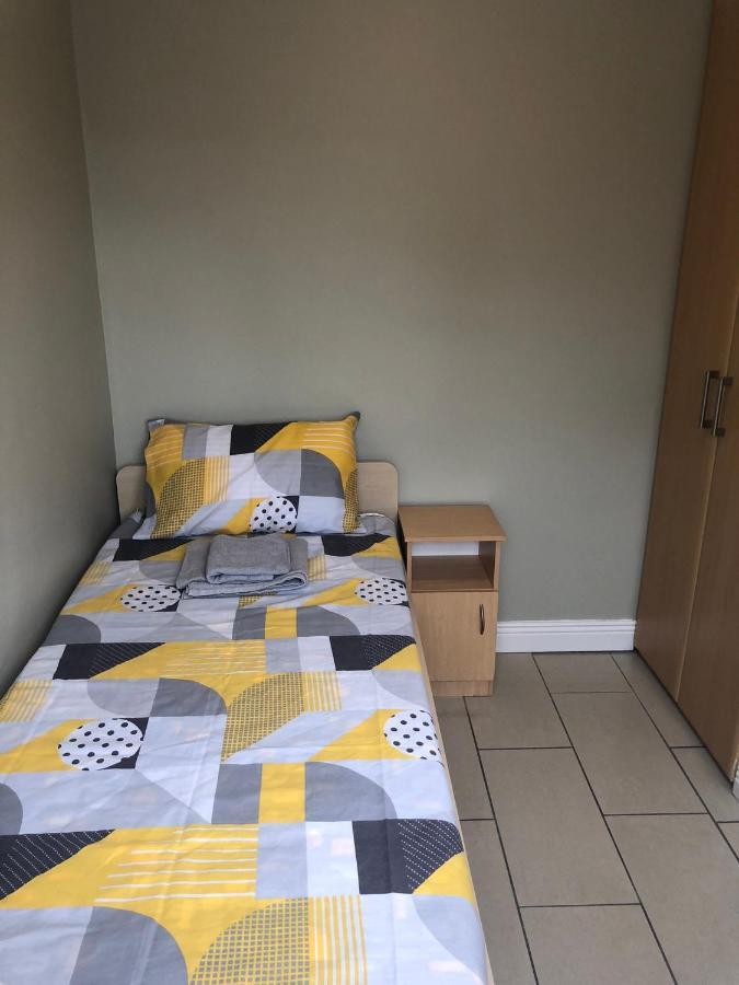 Cheerful 4 Bedroom Town House With Bbq, Galway Bagian luar foto